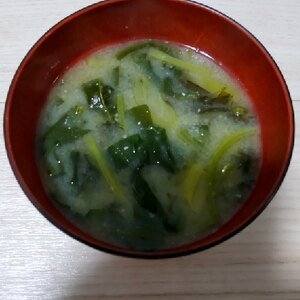 ほうれんそうとわかめと長ネギのお味噌汁